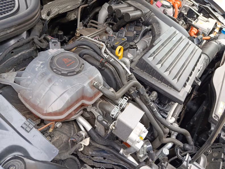 Volkswagen Golf - 37