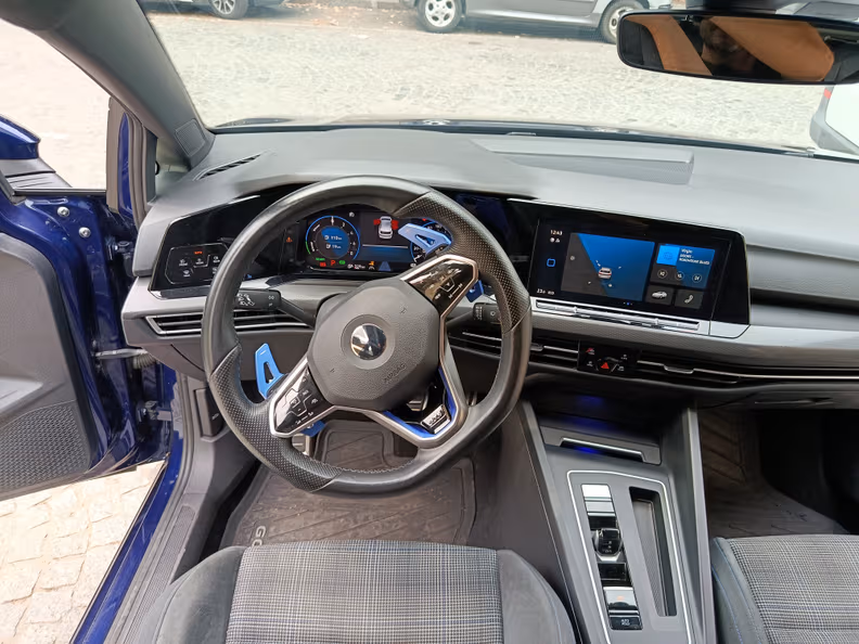 Volkswagen Golf - 29