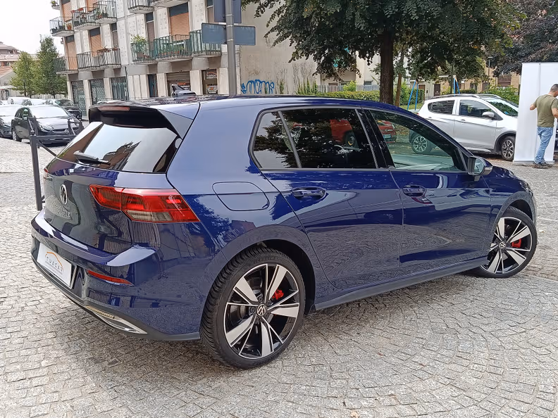 Volkswagen Golf - 5