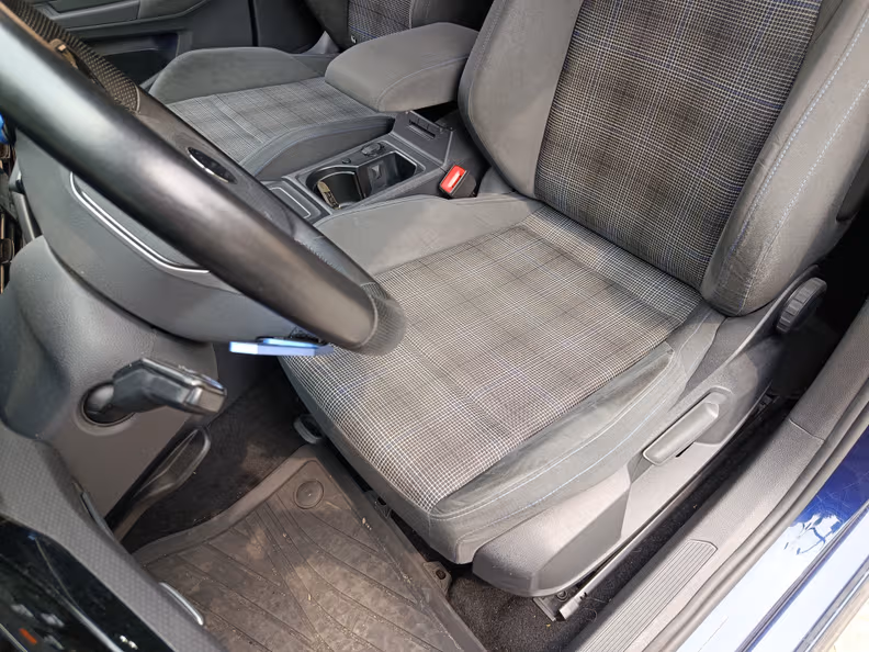 Volkswagen Golf - 9