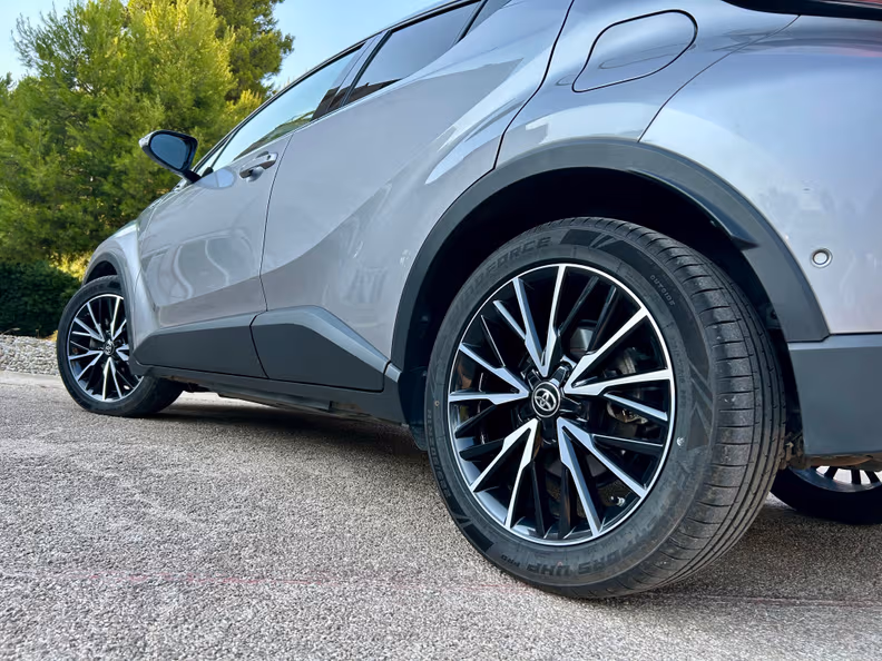 Toyota C-HR - 11