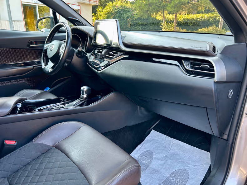 Toyota C-HR - 18