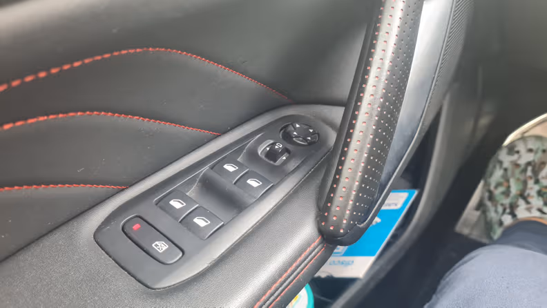 Peugeot 308 - 24