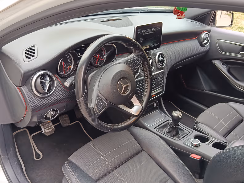 Mercedes-Benz A-Class - 12