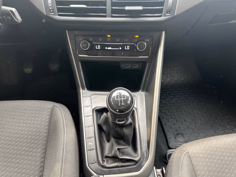 Volkswagen Polo - 13