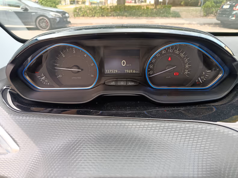Peugeot 2008 - 14