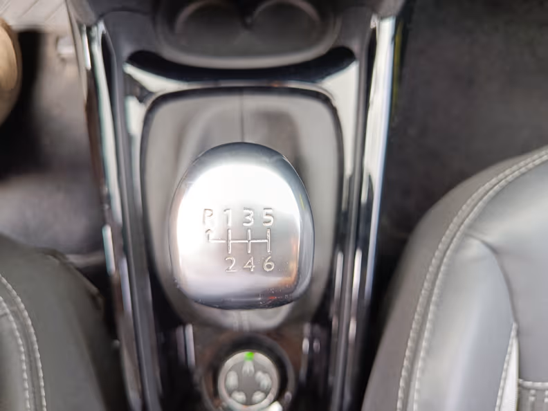 Peugeot 2008 - 18