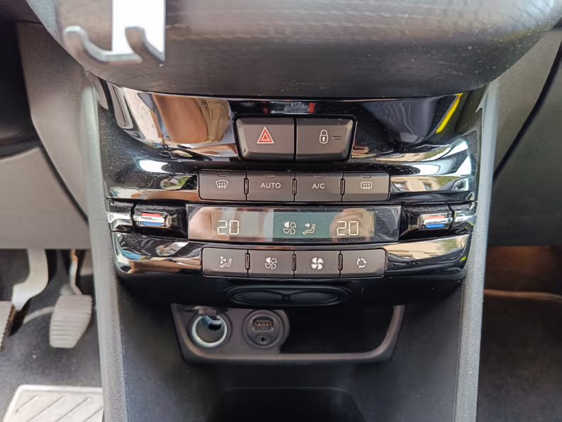 Peugeot 2008 - 16