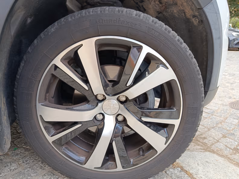 Peugeot 2008 - 41