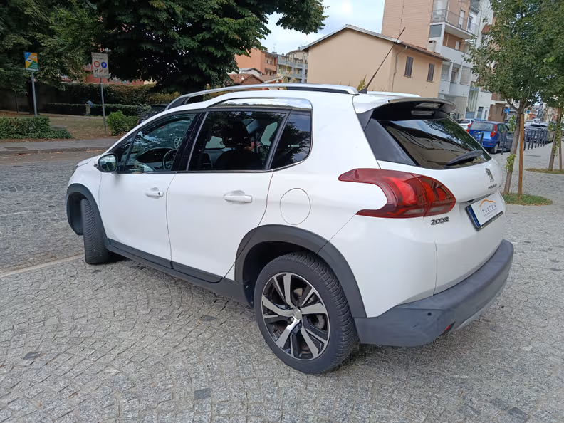 Peugeot 2008 - 7
