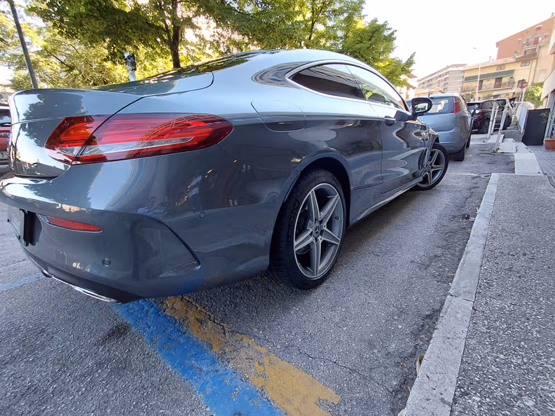 Mercedes-Benz C-Class - 21