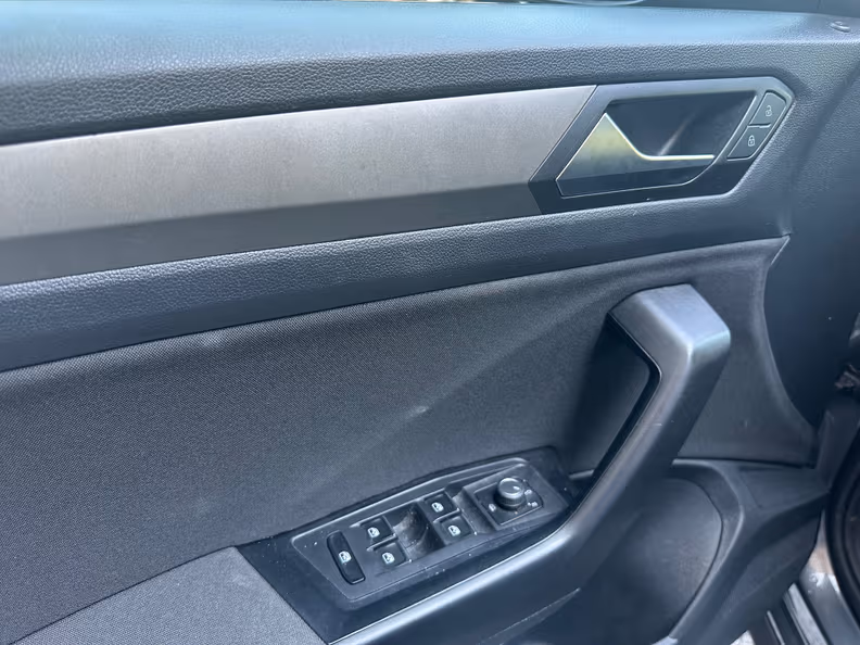Volkswagen T-ROC - 25