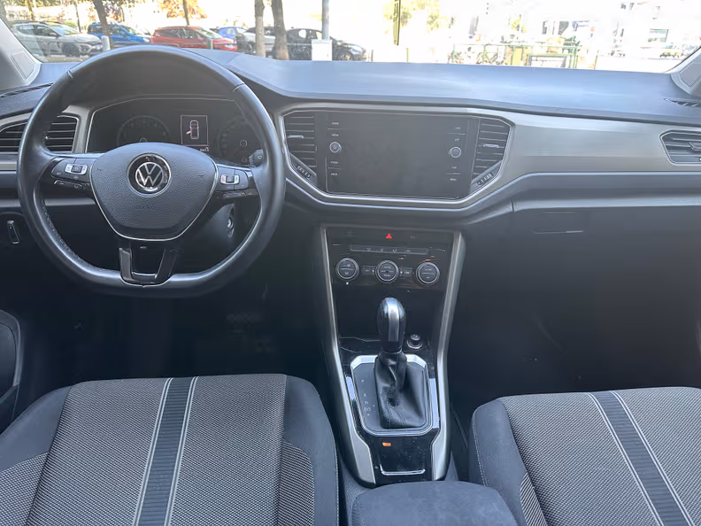 Volkswagen T-ROC - 11
