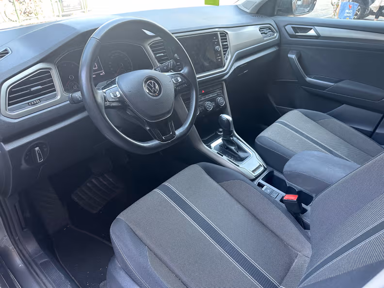 Volkswagen T-ROC - 12