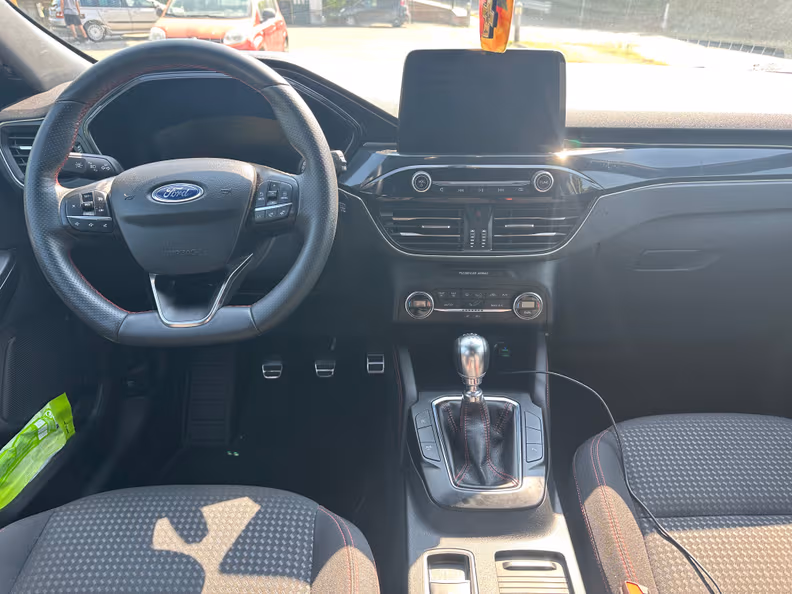 Ford Kuga - 31