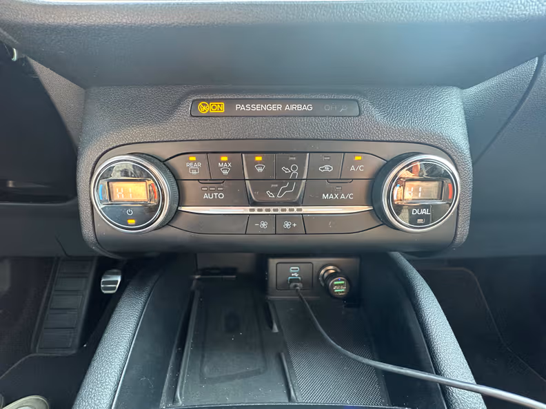 Ford Kuga - 21