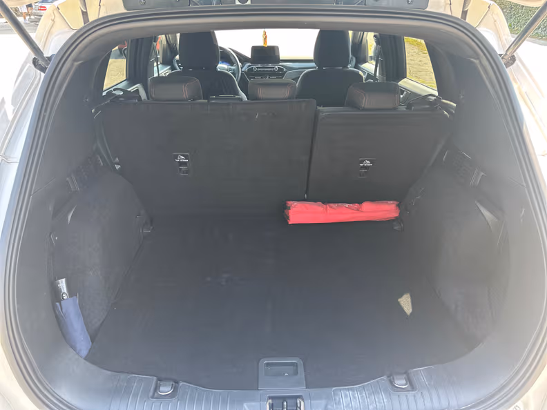 Ford Kuga - 36