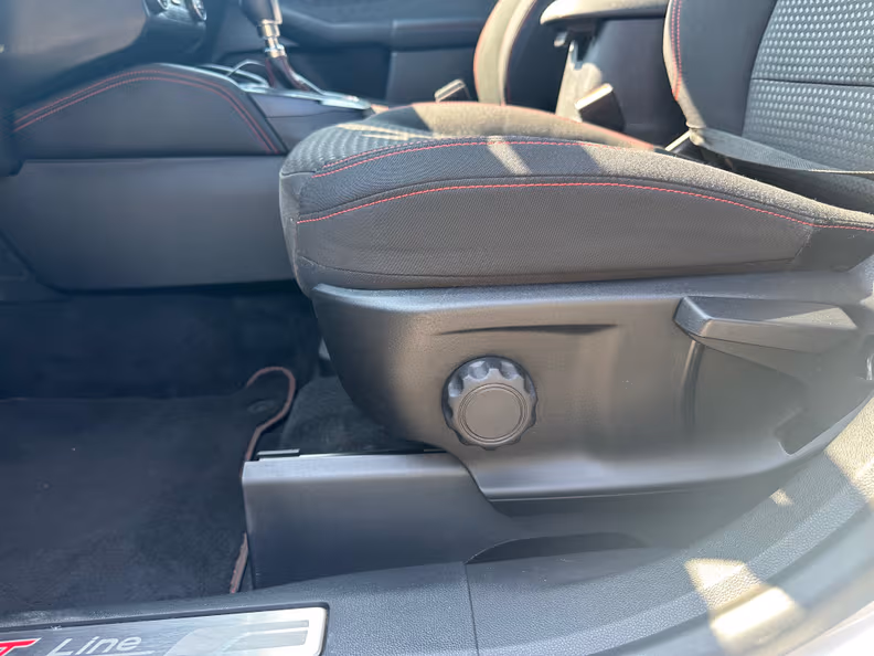 Ford Kuga - 28