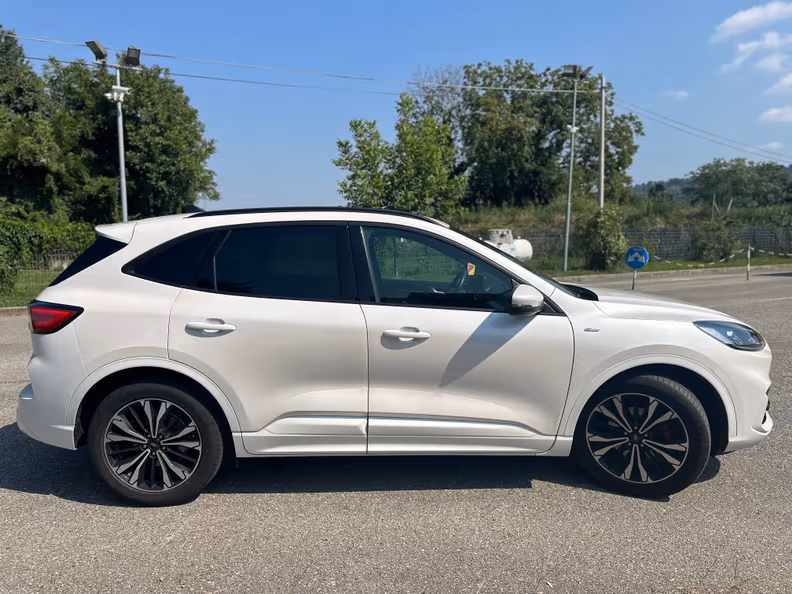 Ford Kuga - 4