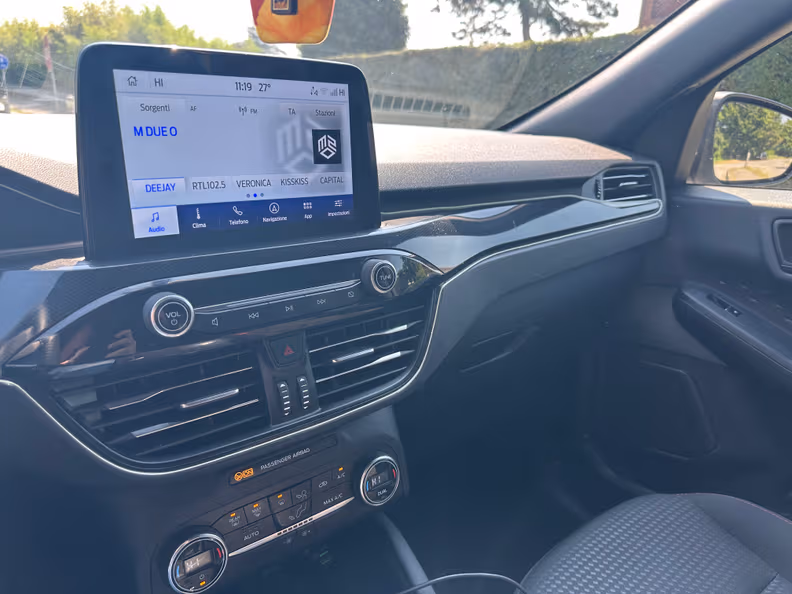 Ford Kuga - 25