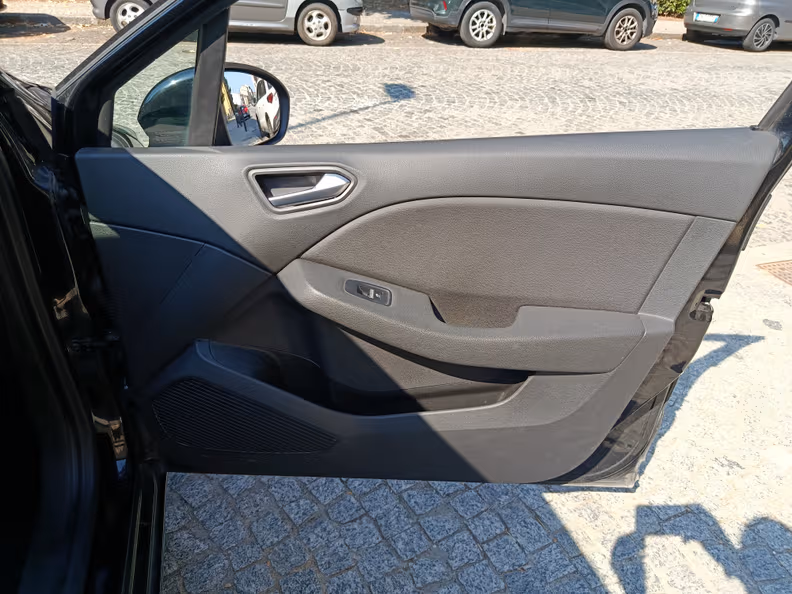 Renault Clio - 33