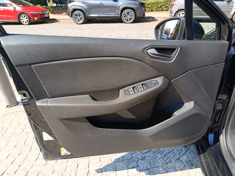 Renault Clio - 31