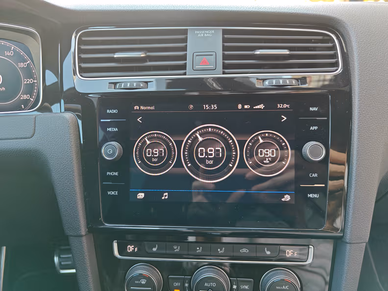 Volkswagen Golf - 15