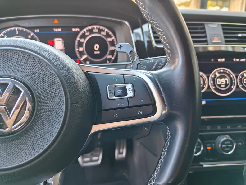 Volkswagen Golf - 13