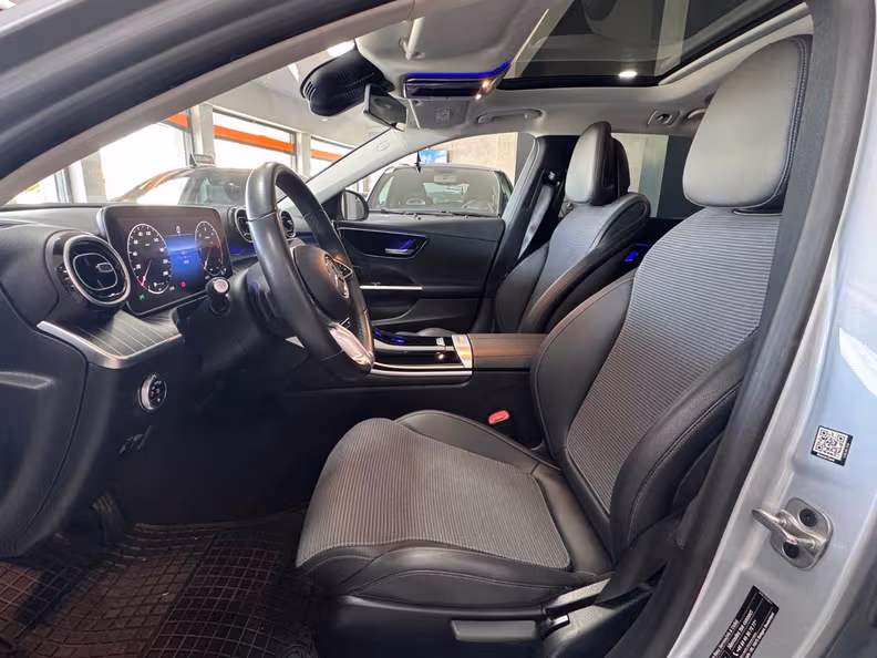 Mercedes-Benz C-Class - 11