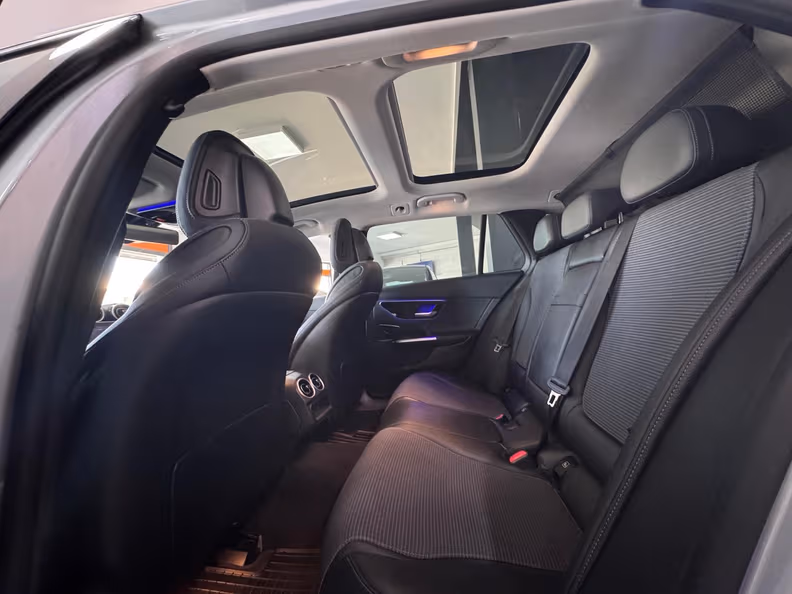 Mercedes-Benz C-Class - 12