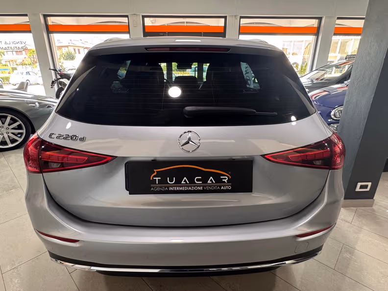 Mercedes-Benz C-Class - 4