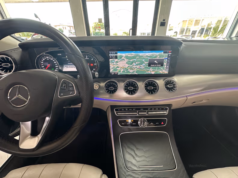 Mercedes-Benz E-Class - 11