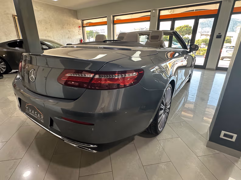Mercedes-Benz E-Class - 5