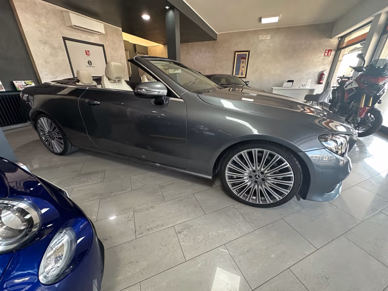 Mercedes-Benz E-Class - 6