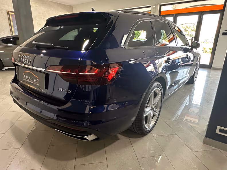 Audi A4 - 4