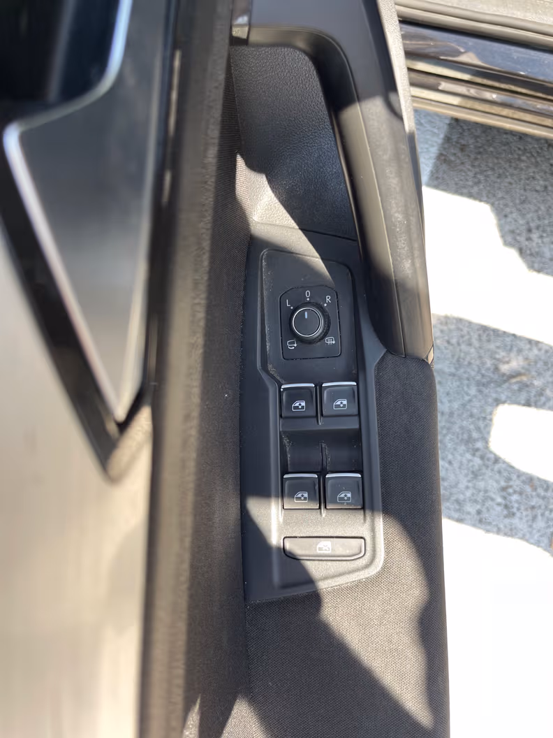 Volkswagen Tiguan - 37