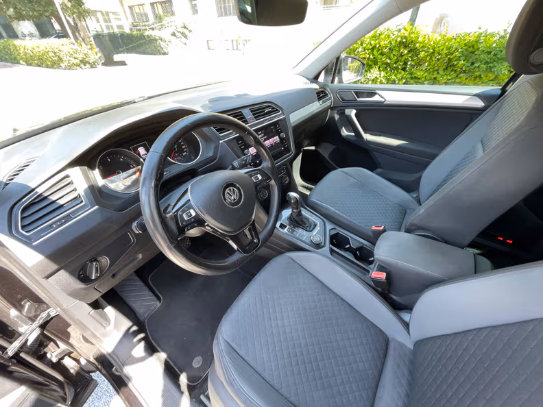 Volkswagen Tiguan - 28