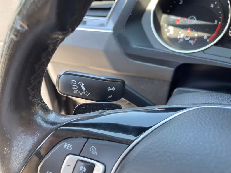 Volkswagen Tiguan - 19