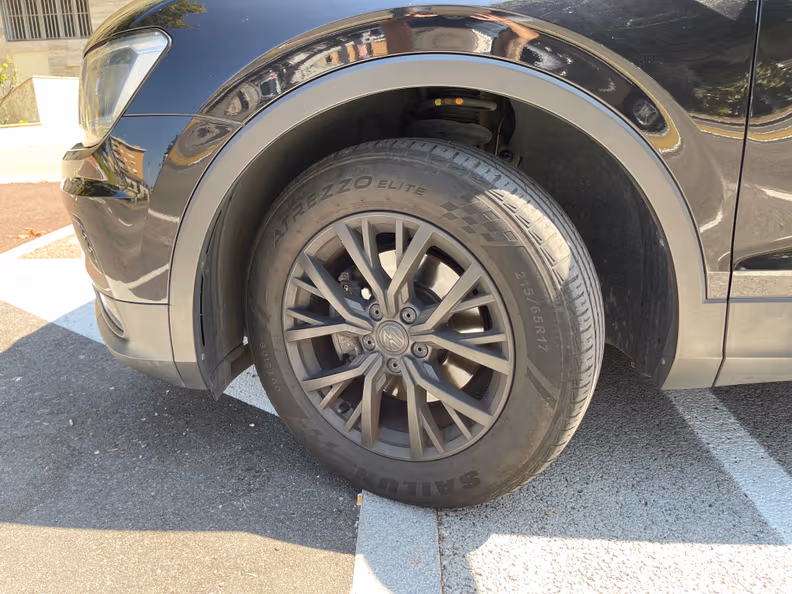 Volkswagen Tiguan - 9