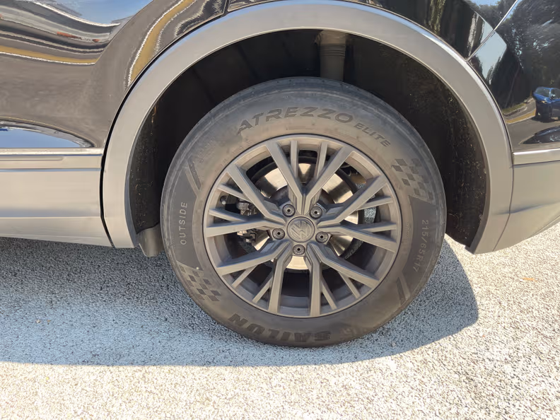 Volkswagen Tiguan - 42