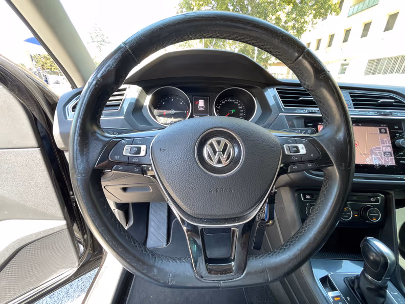 Volkswagen Tiguan - 13