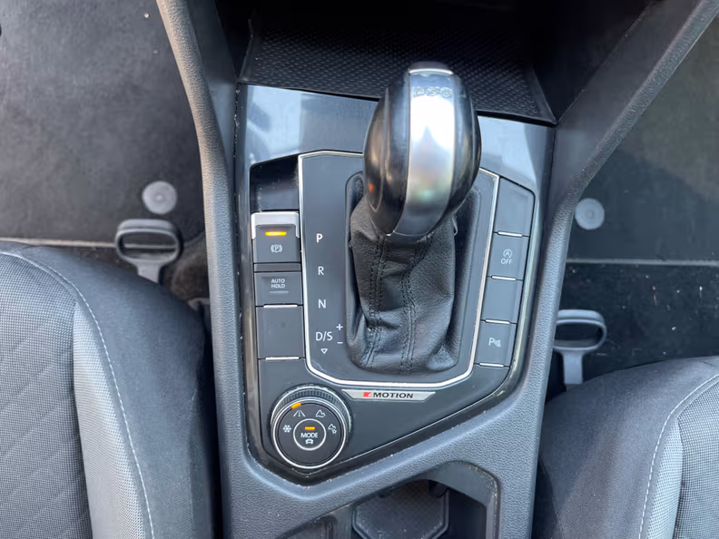Volkswagen Tiguan - 21