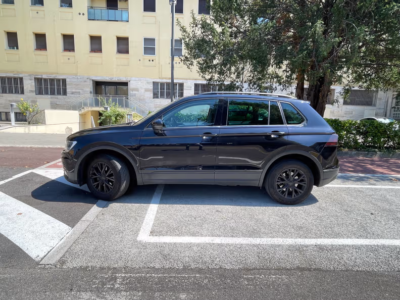 Volkswagen Tiguan - 8