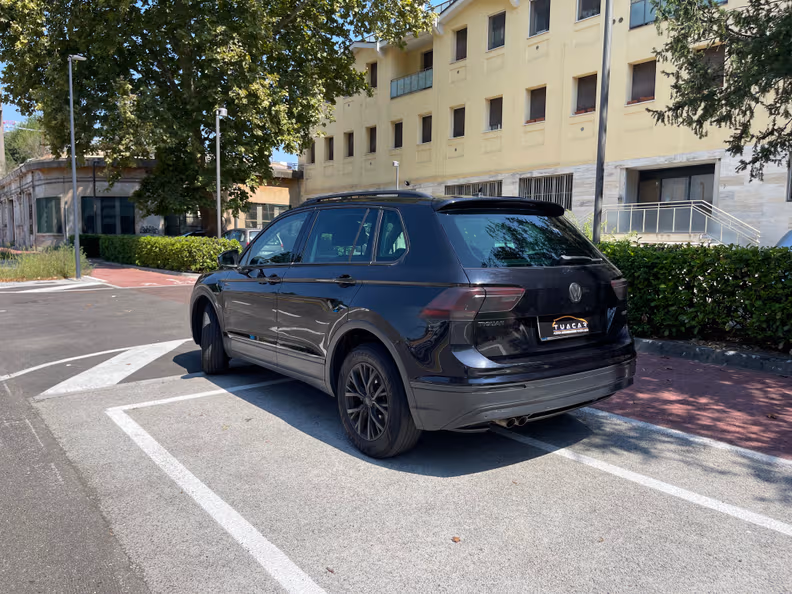 Volkswagen Tiguan - 7