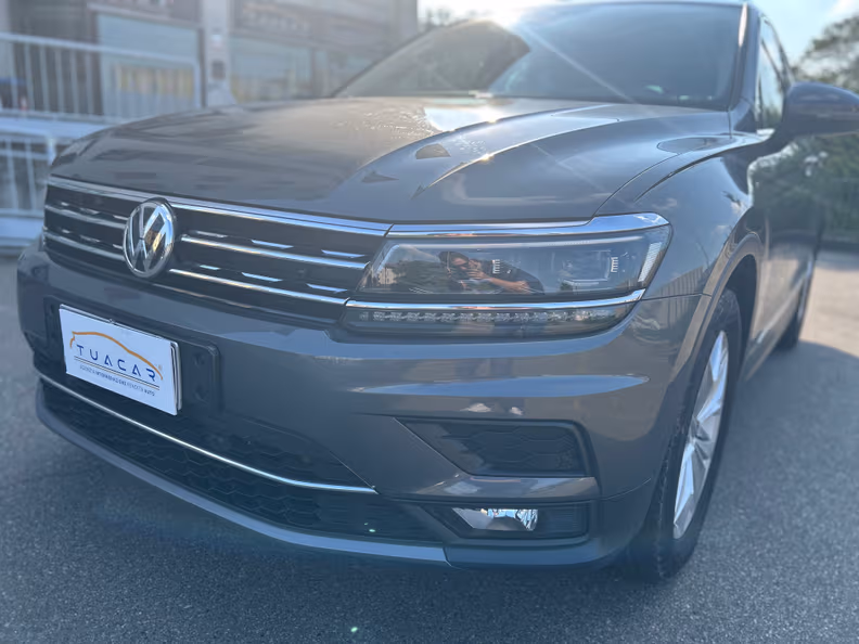 Volkswagen Tiguan - 10
