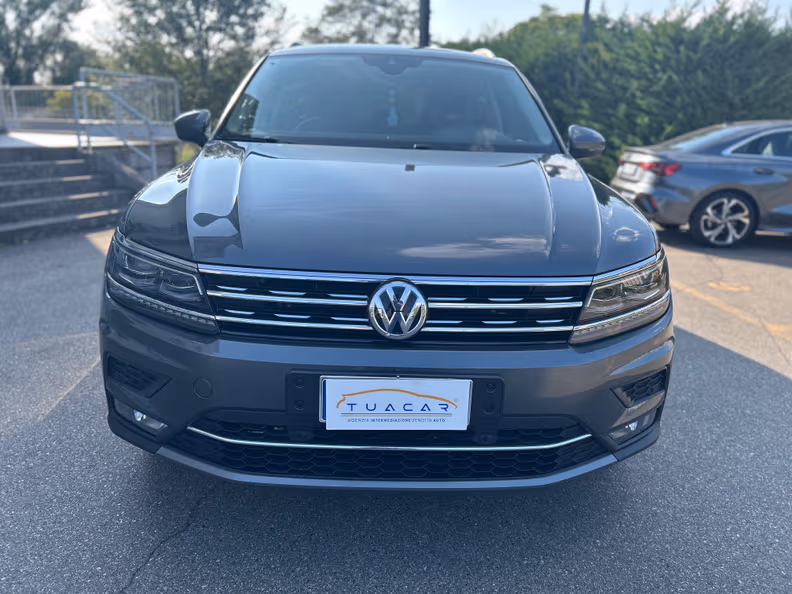 Volkswagen Tiguan - 11