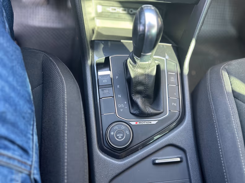 Volkswagen Tiguan - 19