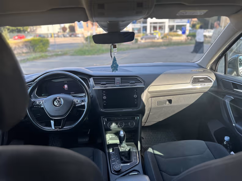 Volkswagen Tiguan - 14