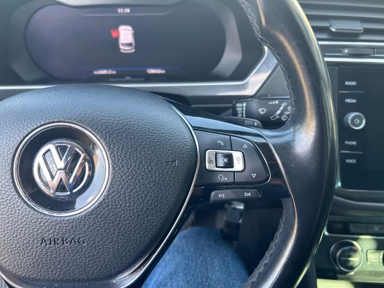 Volkswagen Tiguan - 17
