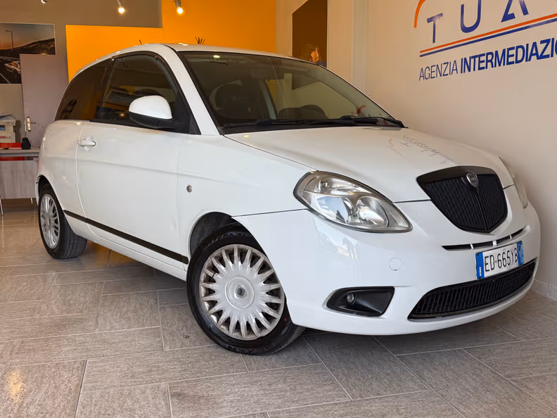 Lancia Ypsilon - 4
